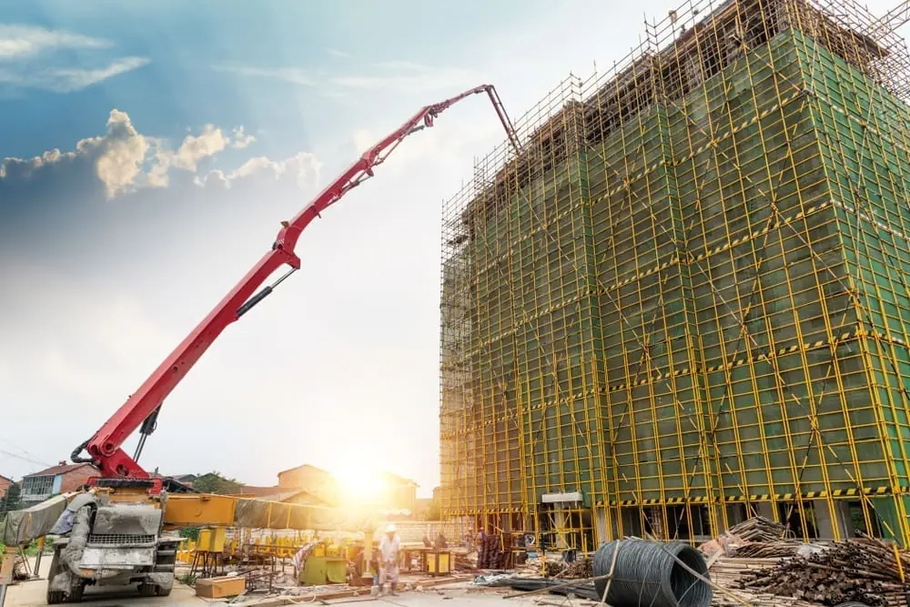 types of construction cranes