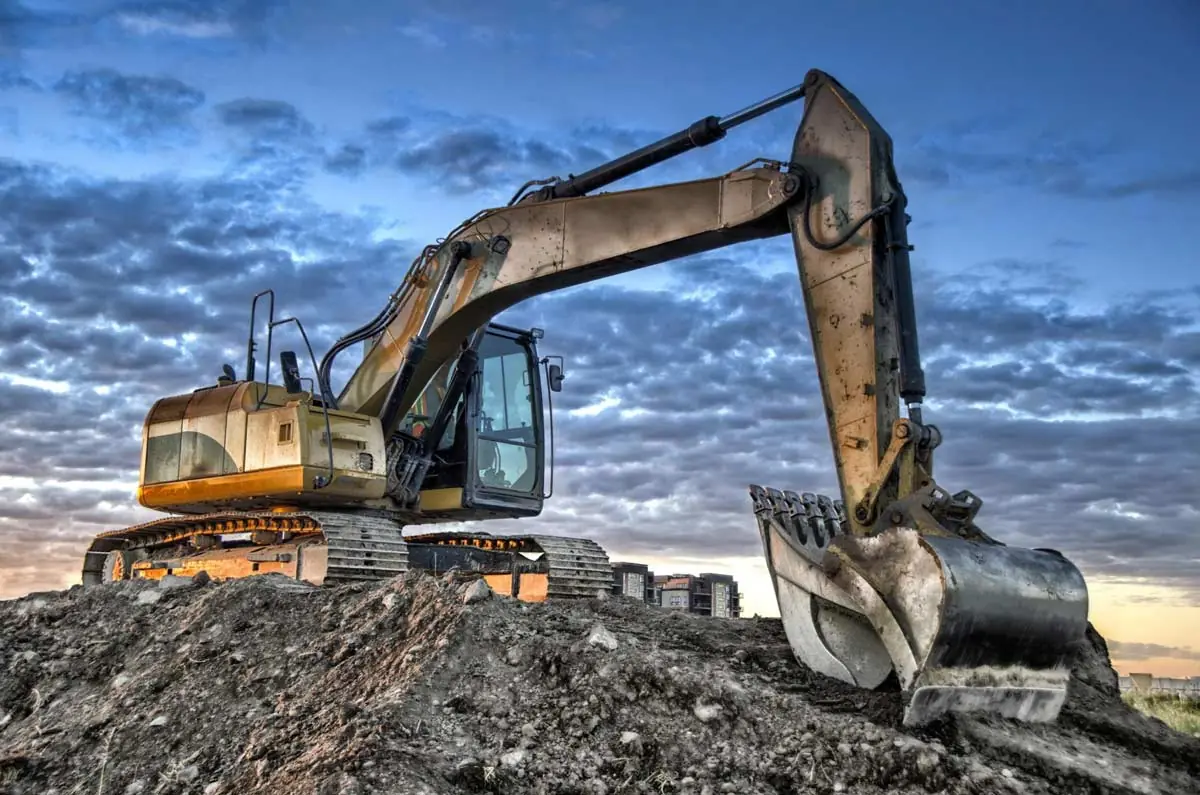 Read more about the article Excavator Safety Tips
