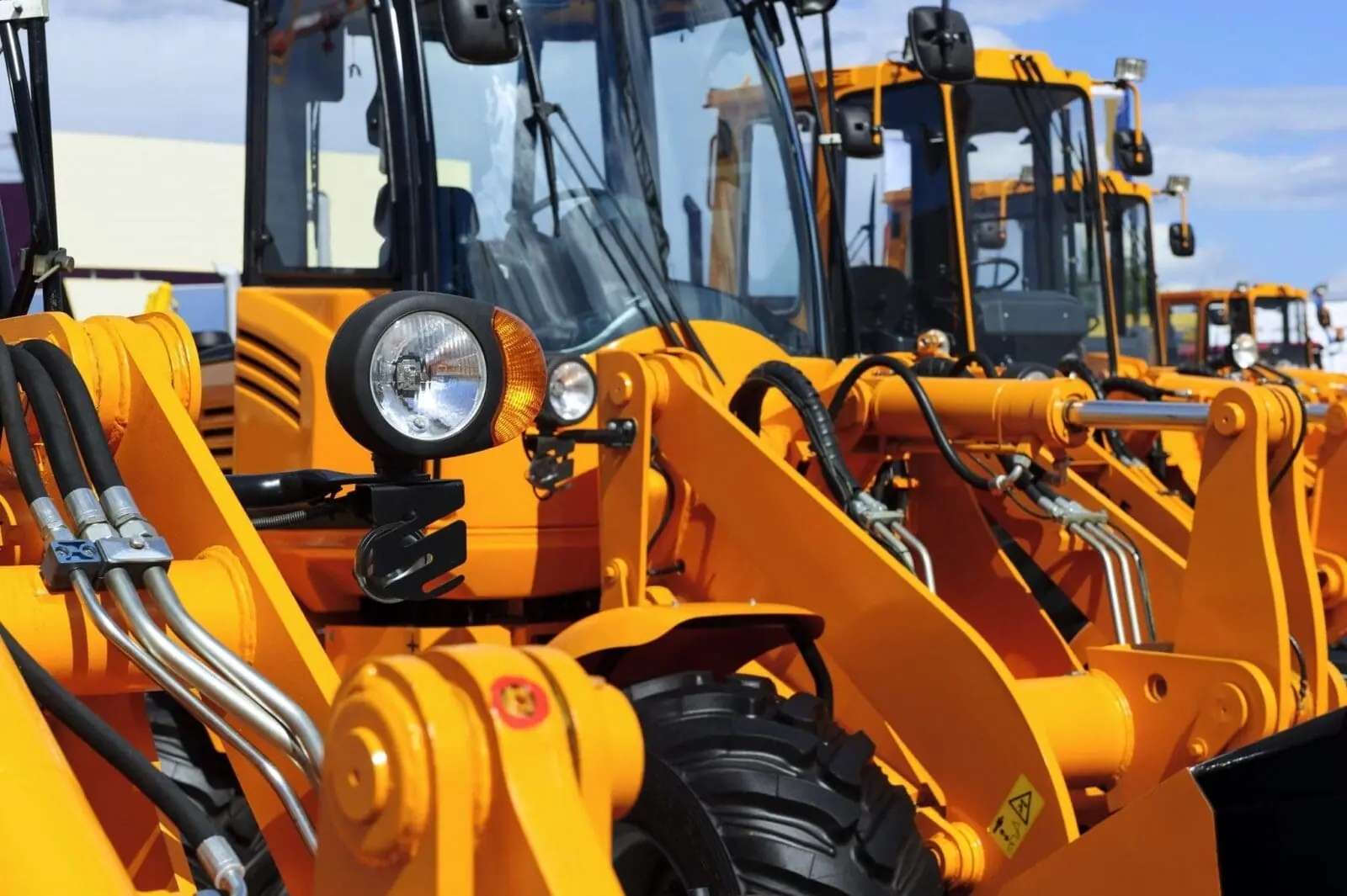 Read more about the article Types of Heavy Equipment Used in Construction