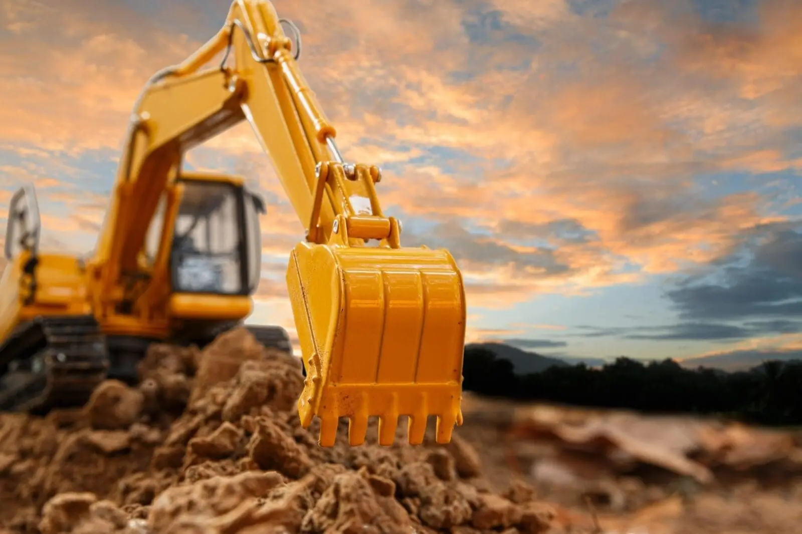 Read more about the article What to Consider When Choosing the Right Excavator for the Job
