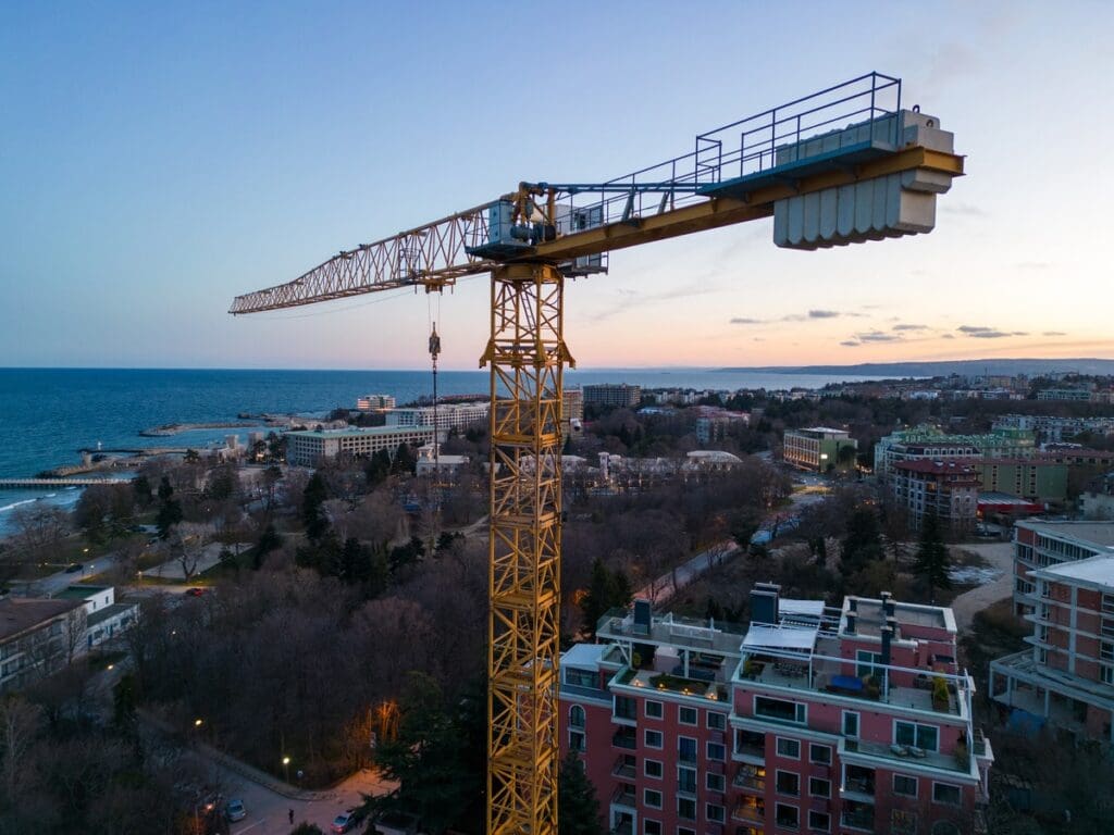 Self-Erecting Tower Crane
